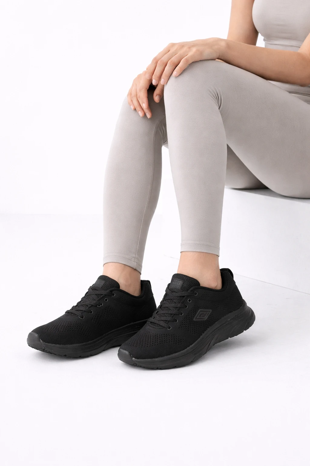 Kadın Sneaker Spor Ayakkabı Bağcıklı Siyah