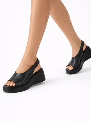 Alternative view of Kadın Dolgu Taban Hakiki Deri Sandalet Genova Siyah