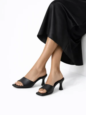 Kadın Terlik Aura Siyah