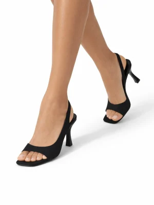 Kadın Küt Burun Topuklu Ayakkabı Noya Siyah Kumaş